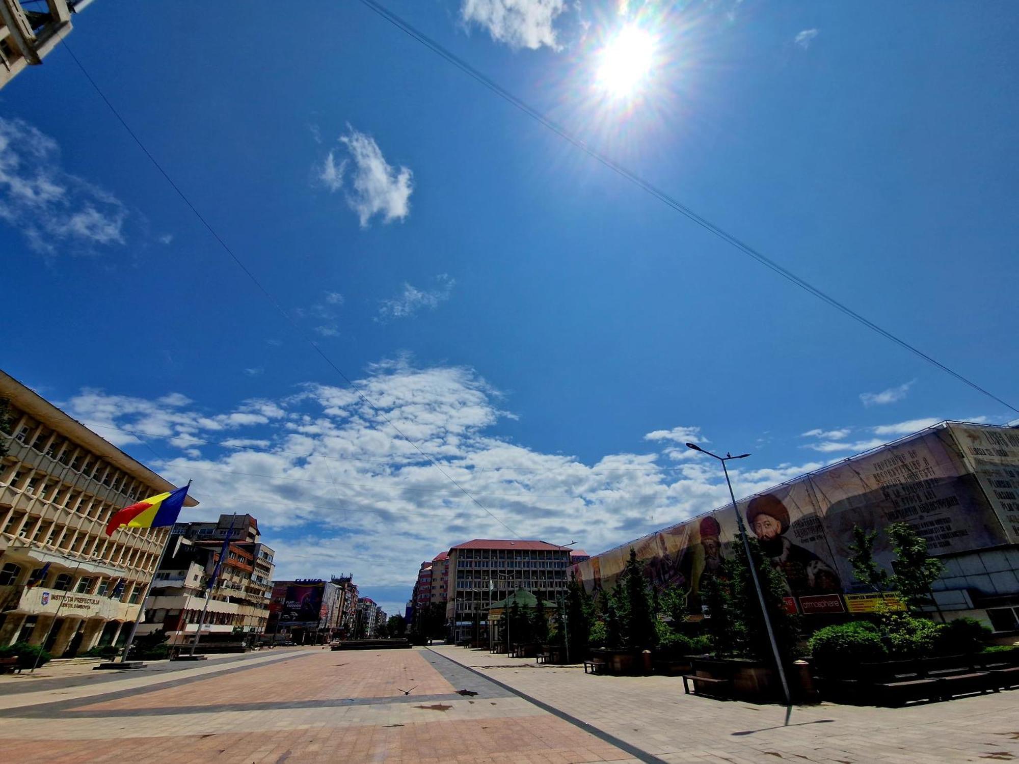 Cozy Appartment In The Center Targoviste Exterior foto